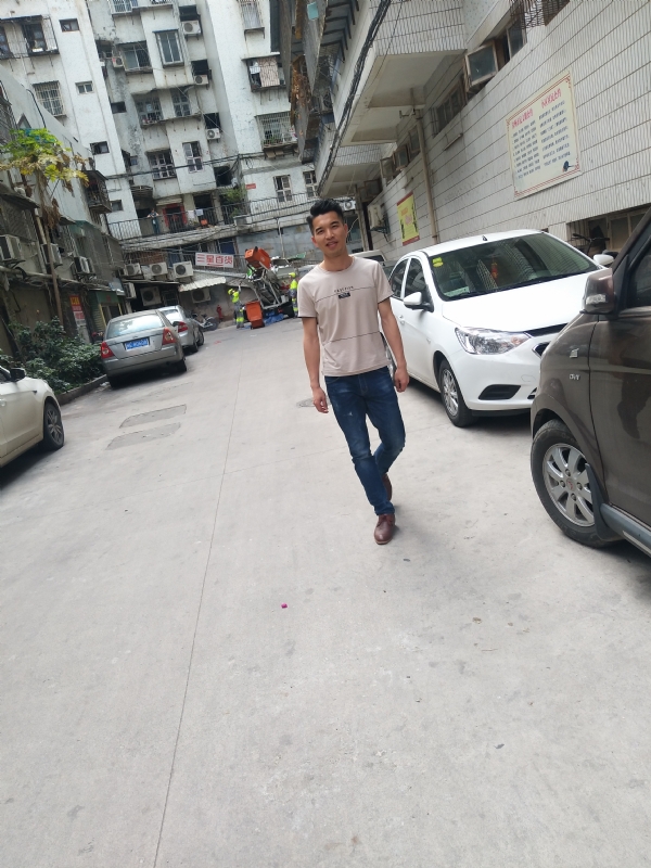 突然的自我的第三张照片--马尾征婚网