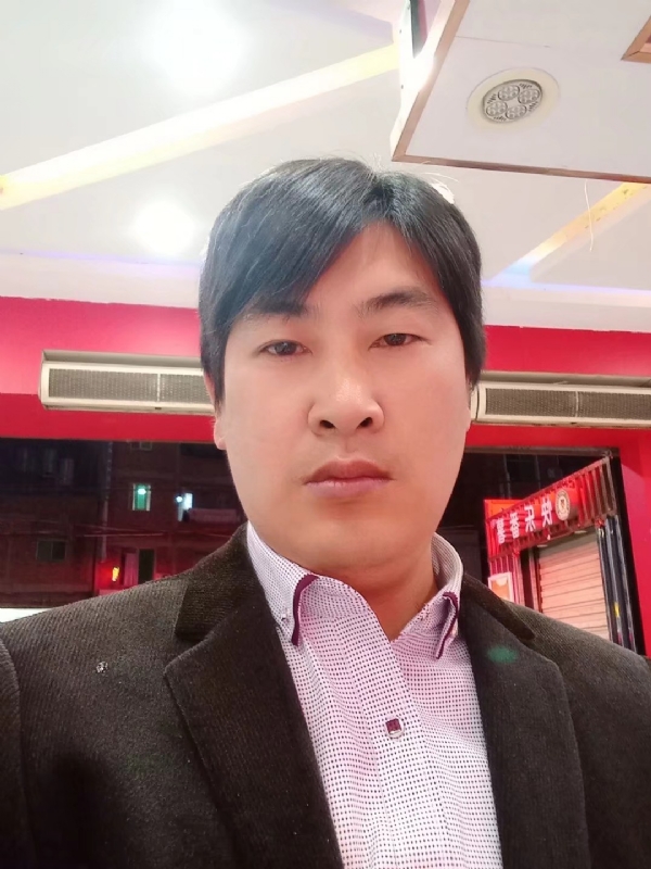 奔跑的第二张照片--马尾征婚网