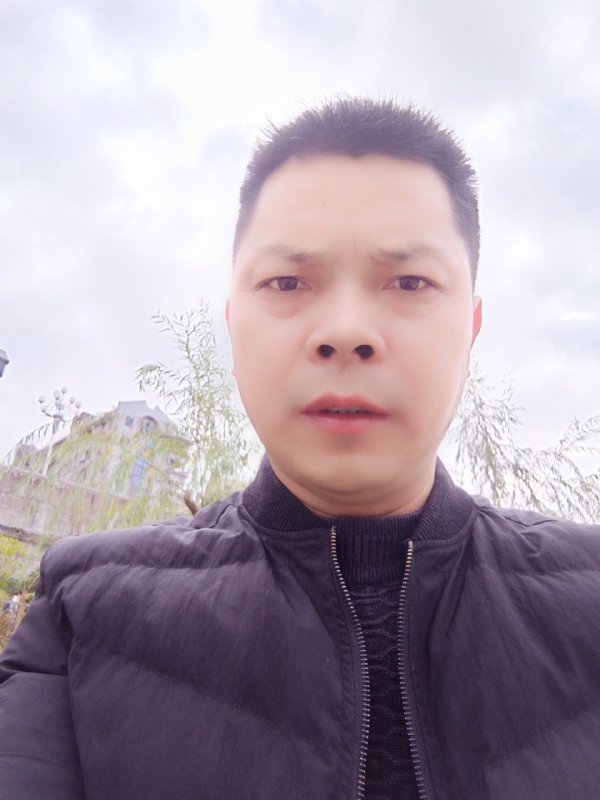 随缘的第一张照片--马尾征婚网