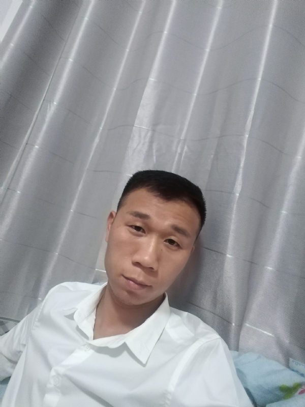 不器的第一张照片--马尾征婚网