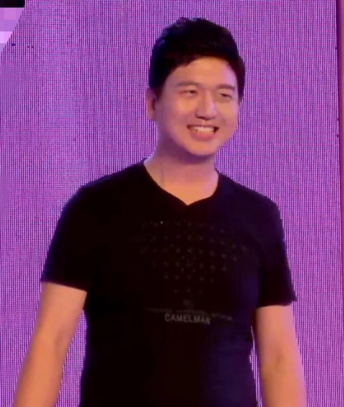 风继续吹的第一张照片--马尾征婚网