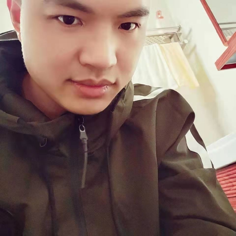 高大上的宅男的第一张照片--马尾征婚网