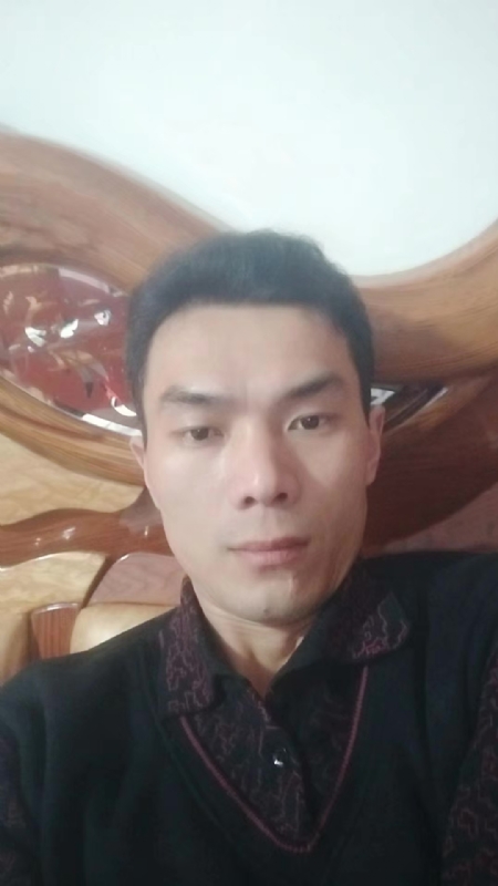 错把真心喂了狗的第四张照片--马尾征婚网