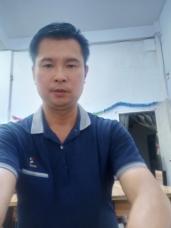 我是自强不息的第一张照片--马尾征婚网