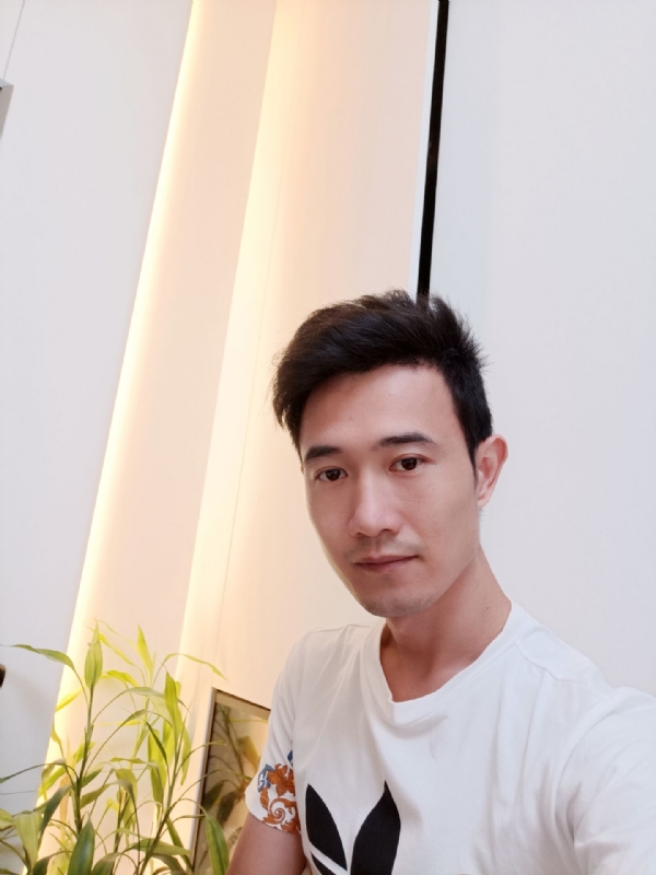 简的第一张照片--马尾征婚网