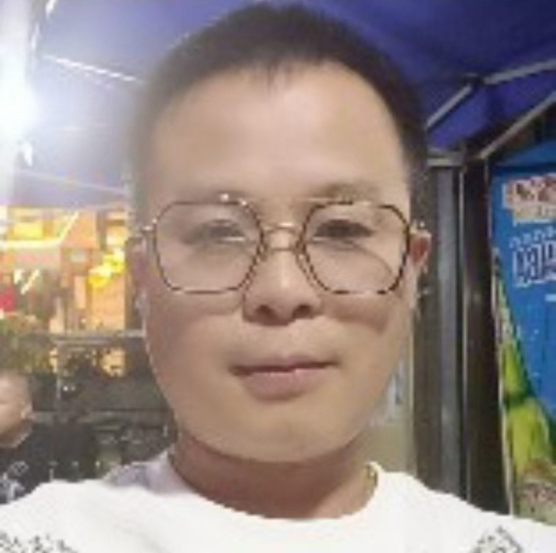 逍遥霸道的第一张照片--马尾征婚网