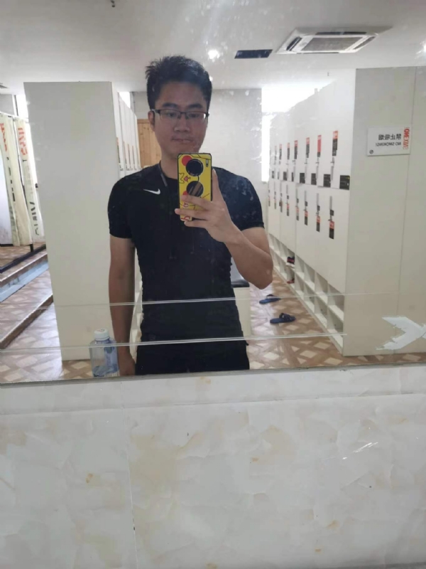 习惯发呆的第一张照片--马尾征婚网