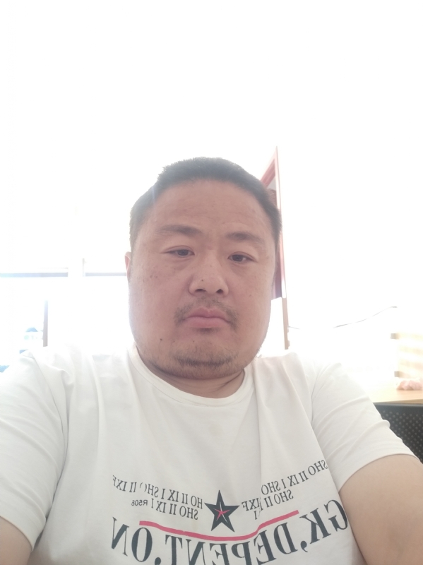 流星隐爱的第三张照片--马尾征婚网