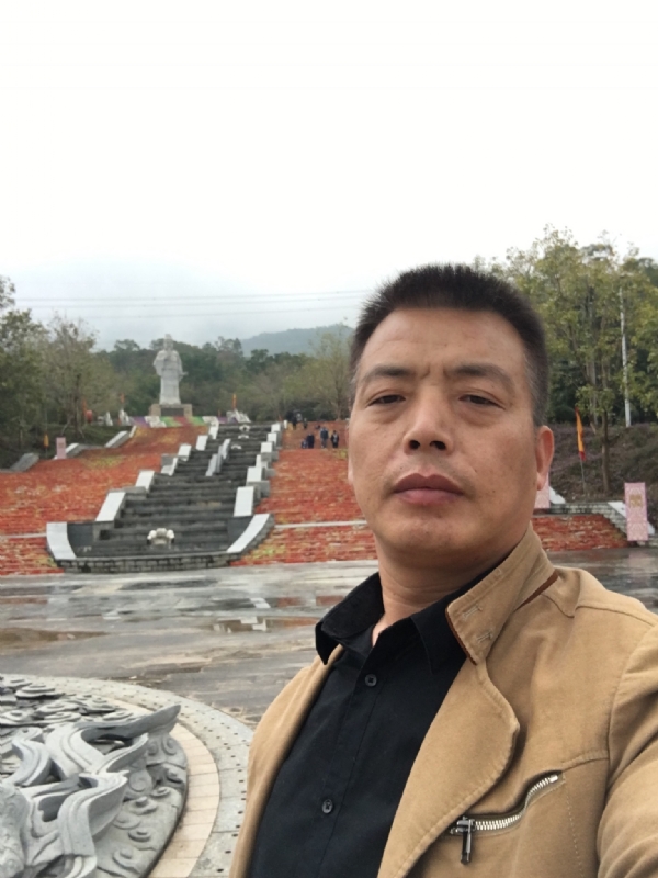 开心的松鼠的第二张照片--马尾征婚网
