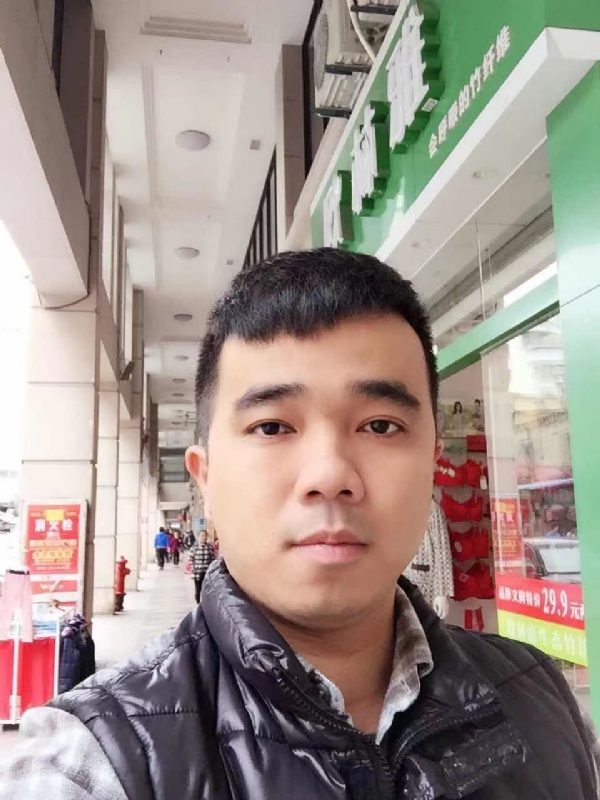 小小怪兽的第一张照片--马尾征婚网