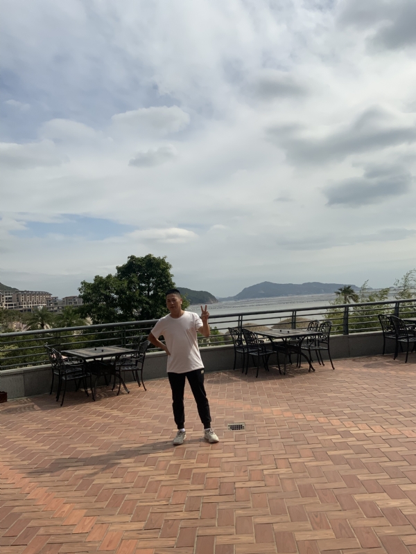 心酸瑟果的第一张照片--马尾征婚网