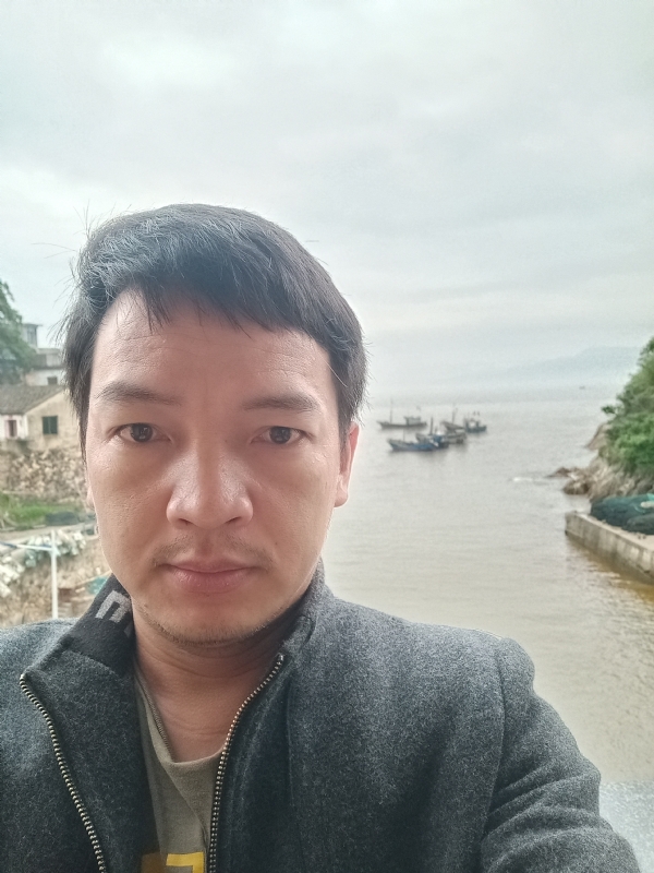 啊亮的第一张照片--马尾征婚网