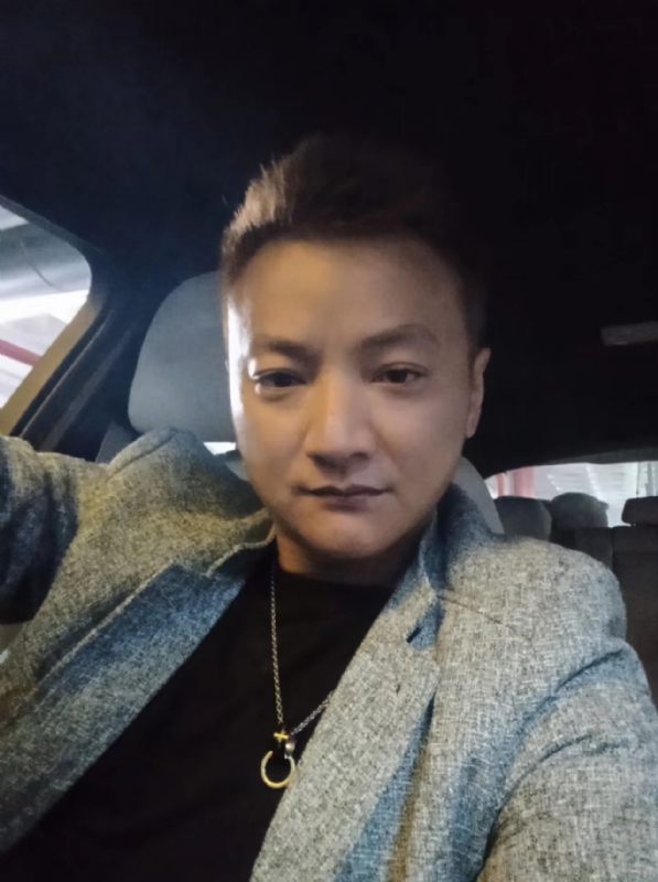 夜、有雨敲窗的第三张照片--马尾征婚网