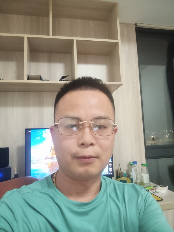 逍遥霸道的第一张照片--马尾征婚网
