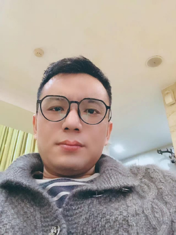 失神的第一张照片--马尾征婚网